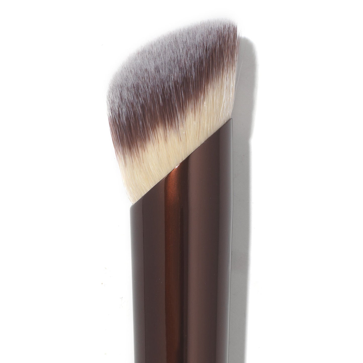Ambient Soft Glow Foundation Brush