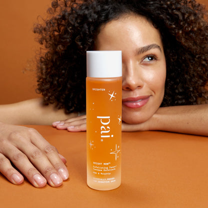 Pai Skincare Bright Now - PHA & Rosehip Exfoliating Toner - Application