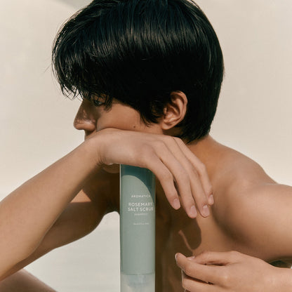 Aromatica Rosemary Salt Scrub Shampoo - Application