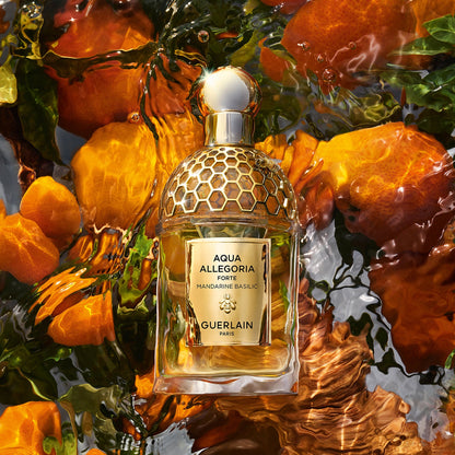 GUERLAIN Aqua Allegoria Forte Mandarine Basilic - Eau de Parfum Gift Set - Application