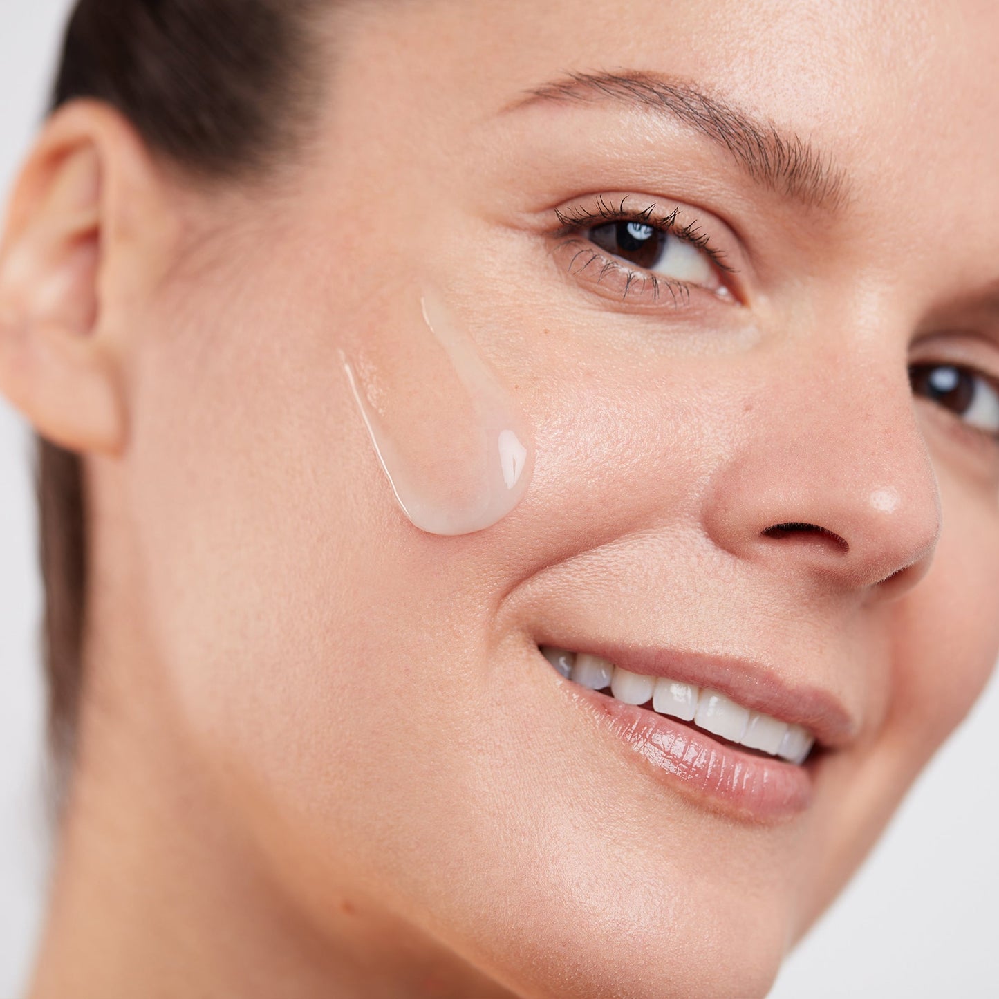 ELEMIS Pro-Collagen Energising Marine Cleanser - Image 4