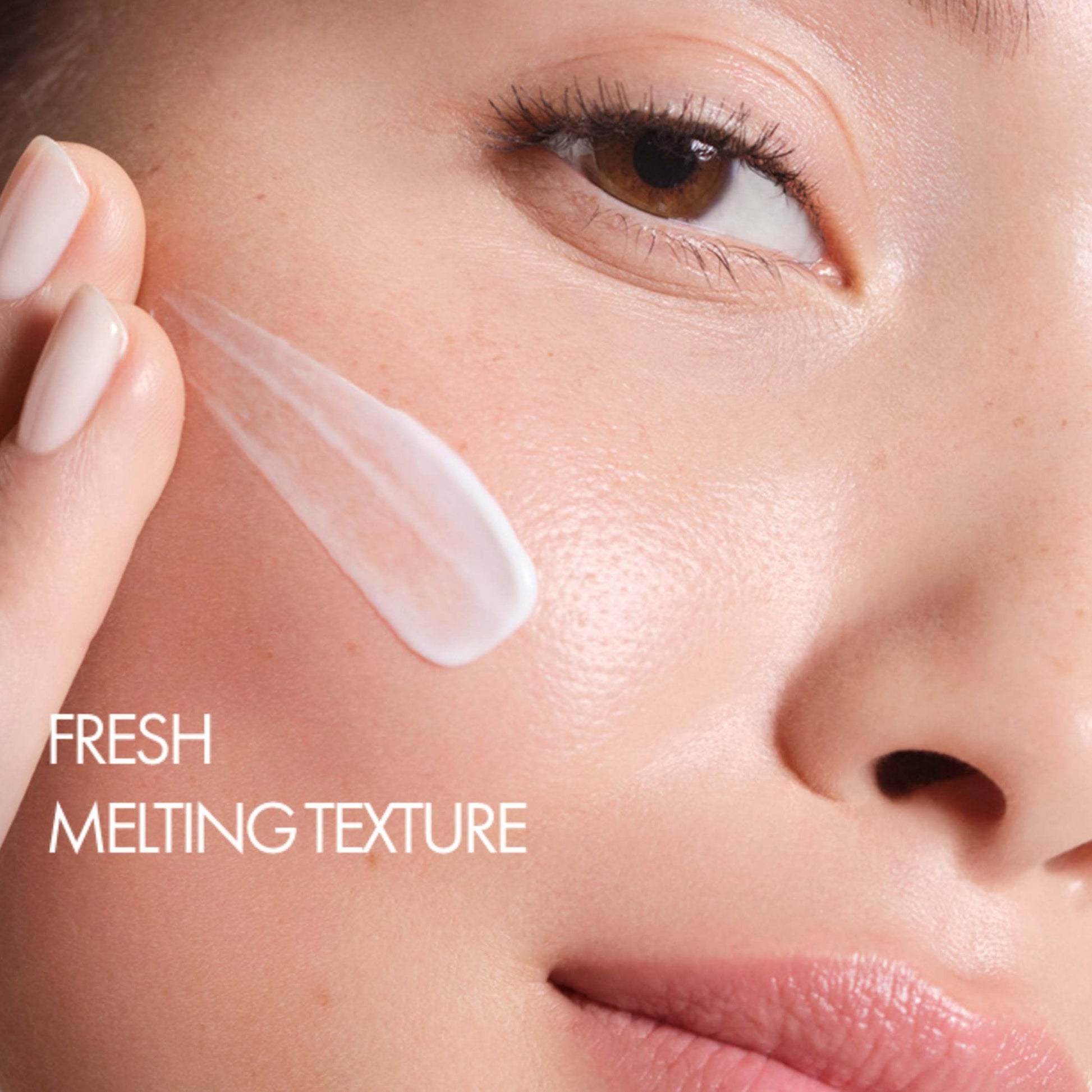 Vichy Minéral 89 72 Hr Hyaluronic Acid Moisture Boosting Cream - Application