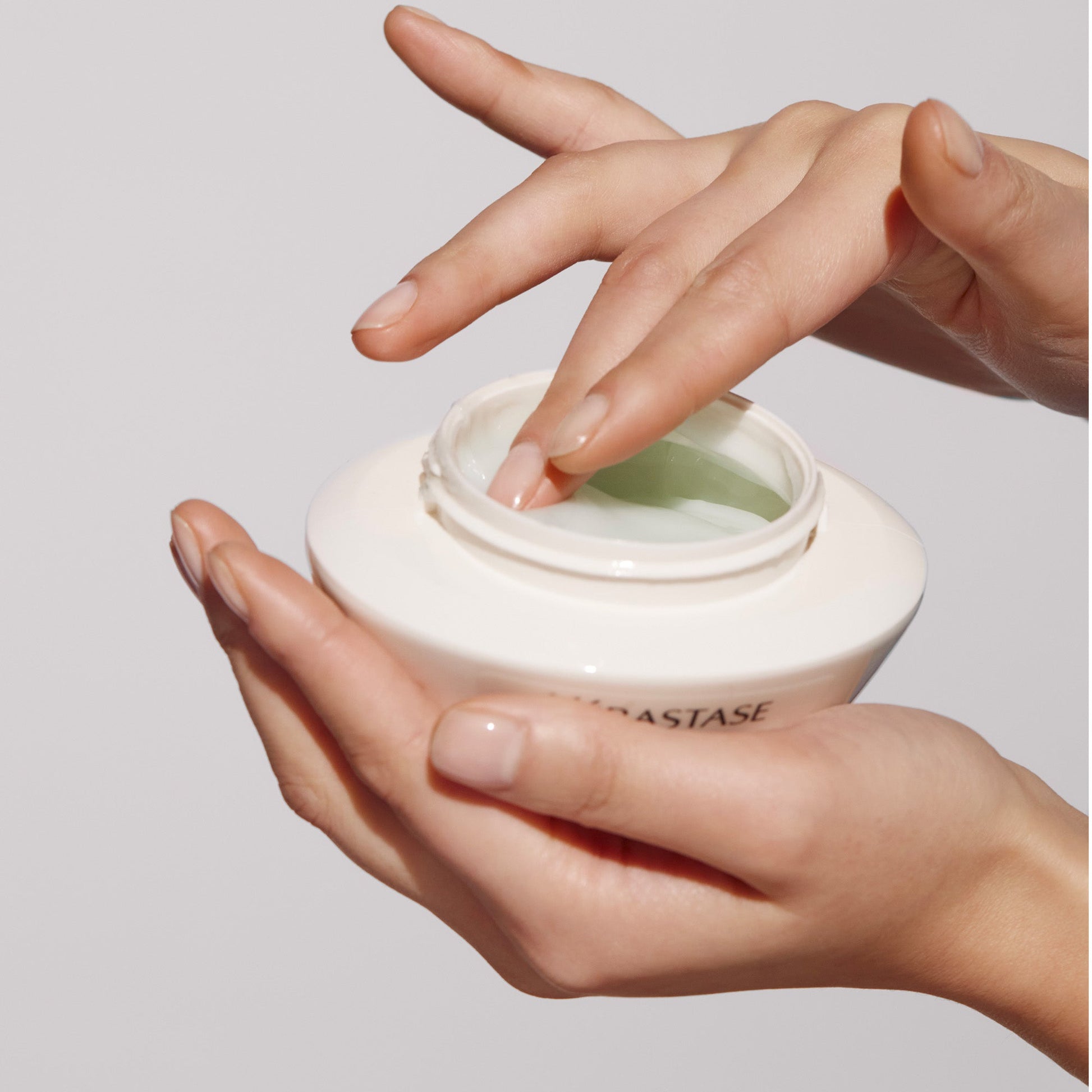 Kérastase Specifique Masque Réhydratant Hair Mask - Application