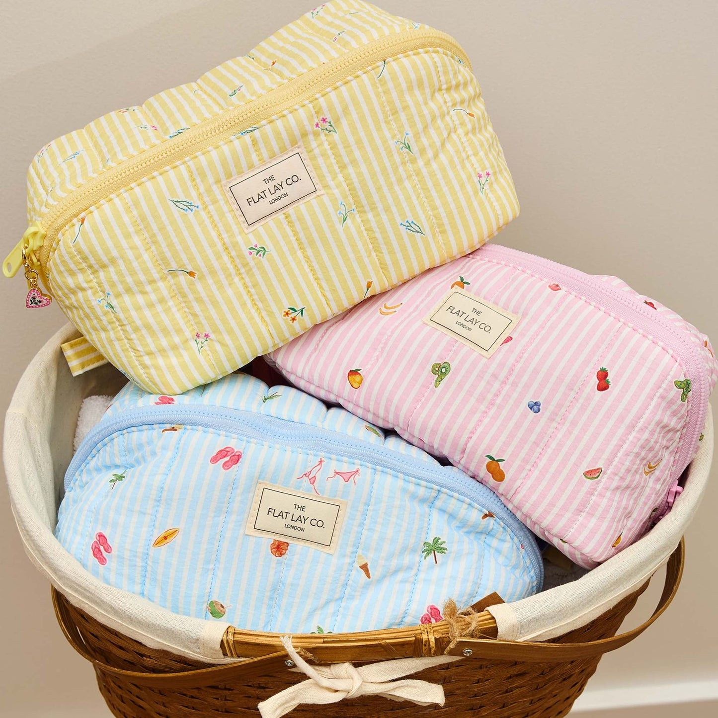 The Flat Lay Co. Marshmallow Flat Lay Makeup Box Bag - Flora - Image 9