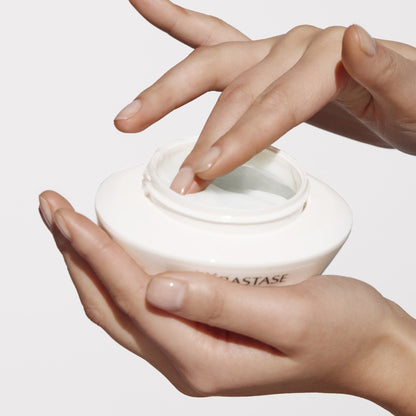 Kérastase Nutritive Masquintense Riche Deep Nutrition Rich Mask - Image 4