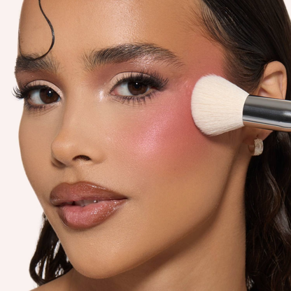 Huda Beauty Diffusing Cheek Brush 1 x piece - Product Details