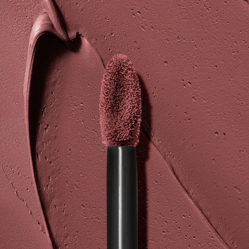 Makeup By Mario Ultra Suede™ Cozy Lip Crème - Application
