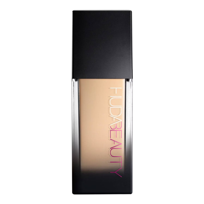 Huda Beauty Faux Filter Luminous Matte Foundation - Application