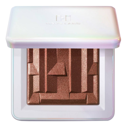 HAUS LABS Bio-Radiant Gel-Powder Highlighter with Fermented Arnica - Application